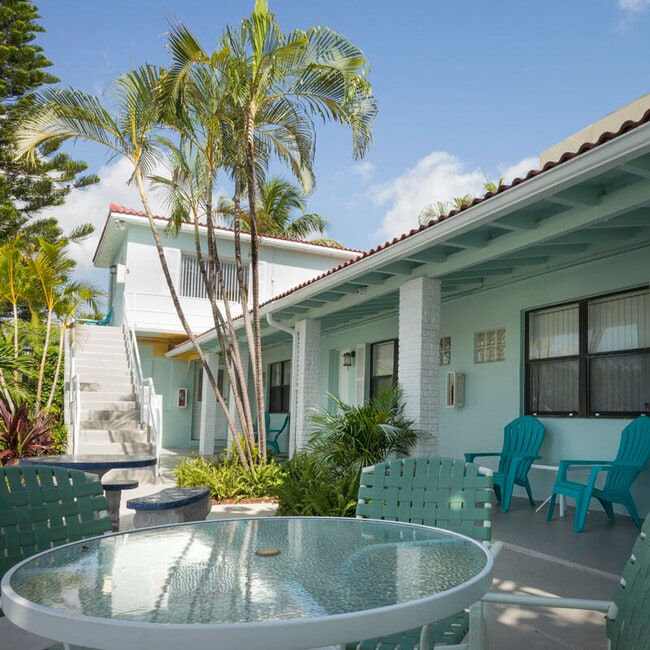 Building Photo - 381 SE 20th Ave