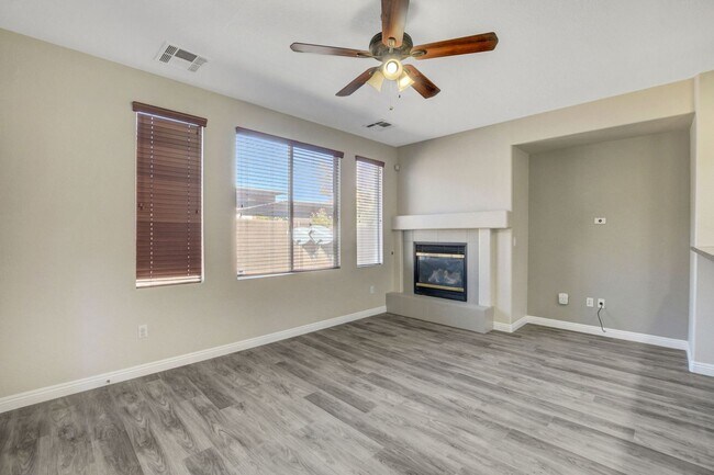 Building Photo - TWO STORY CUL-DE-SAC HOME, 3 BEDROOM 2.5 BATH HOME