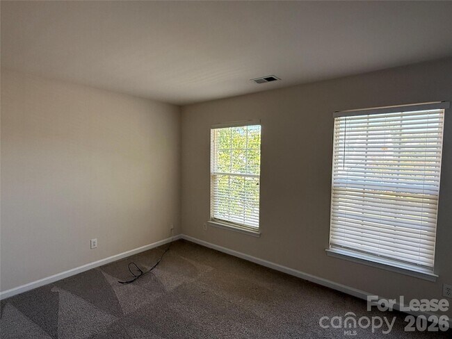 Building Photo - 2146 McKenzie Creek Dr