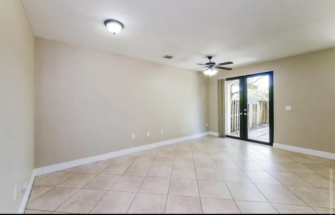 Building Photo - 3720 SW 69th Ave