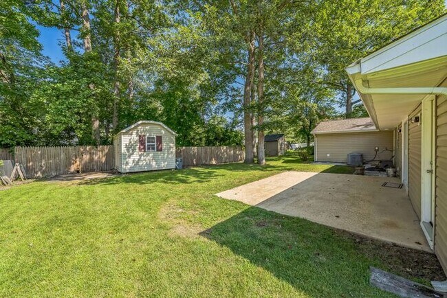 Building Photo - 4402 Cotuit Cir