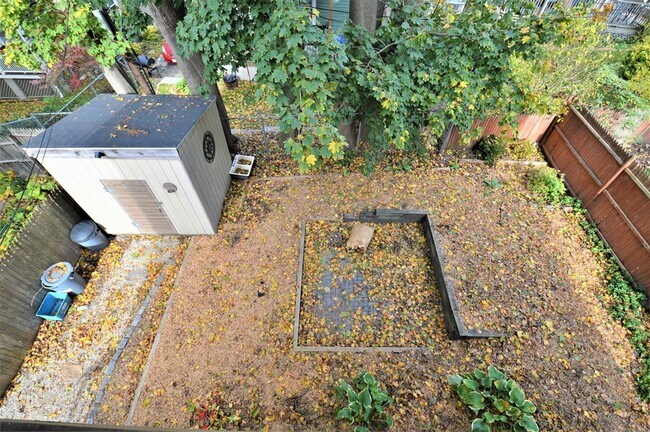 Building Photo - 82 Montebello Rd