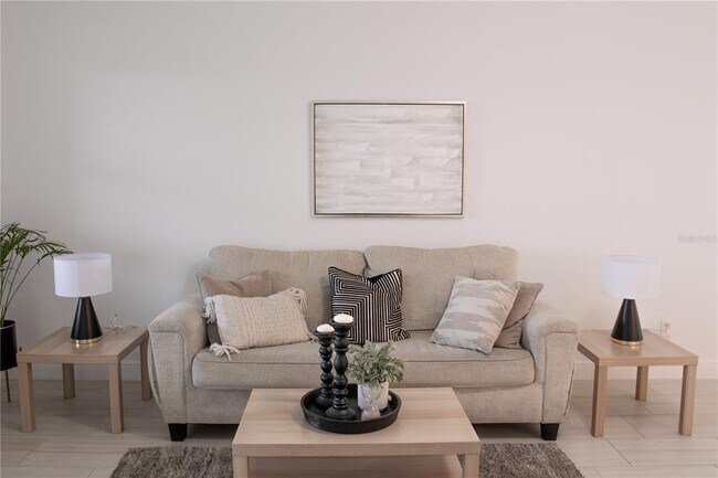 Building Photo - 10125 Campanula Ct