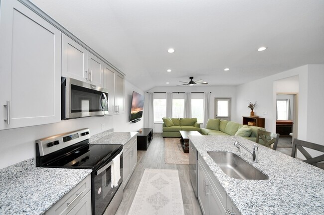 Building Photo - 1137 Buffalograss Trl