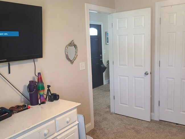 Building Photo - 3 bedroom/2 bath home Holly Ridge - Sages Ridge