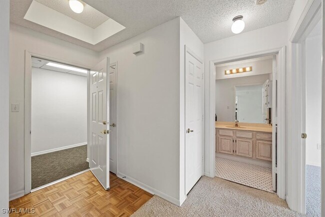Building Photo - 900 Arbor Lake Dr