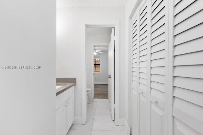 Building Photo - 6854 NW 173rd Dr