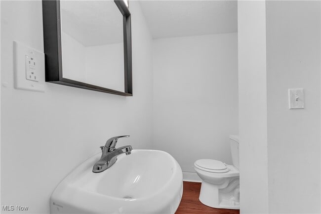 Building Photo - 9618 Willard Ave