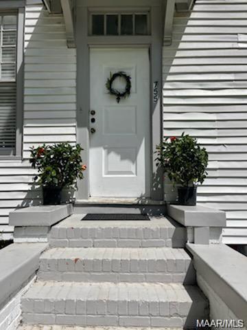 Building Photo - 755 Park Ave