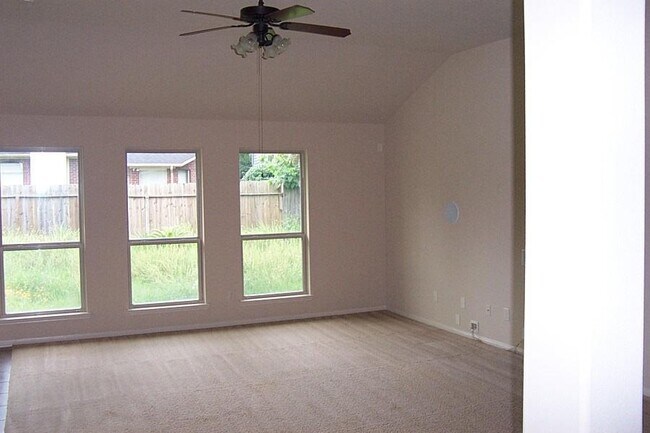 Building Photo - 3714 Rainterra Dr