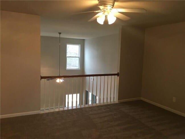 Building Photo - 765 Rockbass Rd