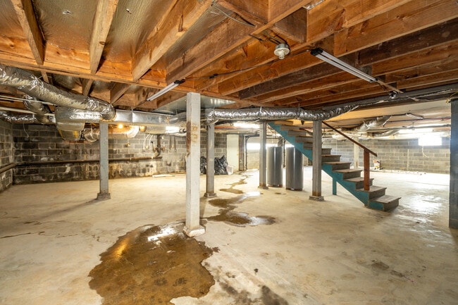 Building Photo - 4802 Inskip Rd