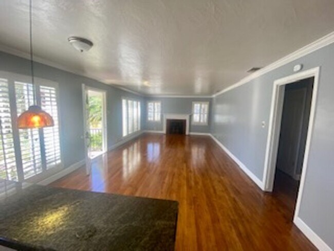 Building Photo - 3514 Montair Ave