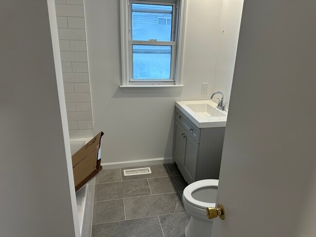 Building Photo - 98 Wooster St