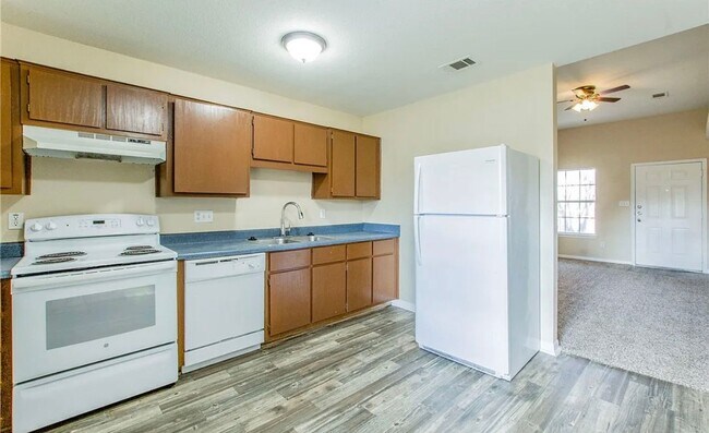 Building Photo - 2 Bed 1 Bath Duplex in Killeen