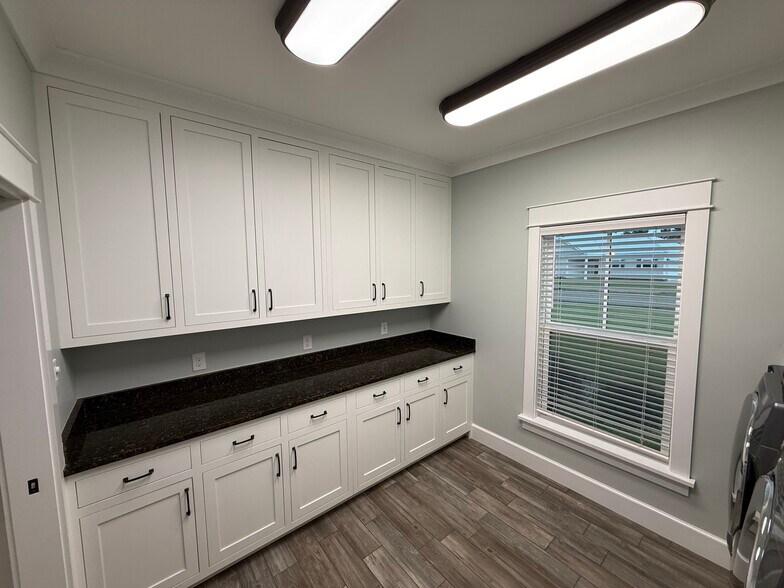 Building Photo - 1270 Dorado Way