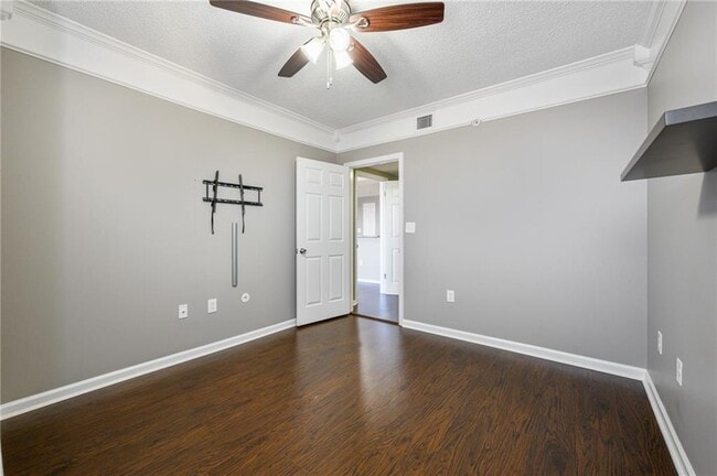 Building Photo - 199 14th St NE