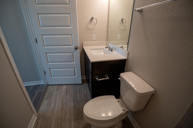 Building Photo - 252 Syrah Ct