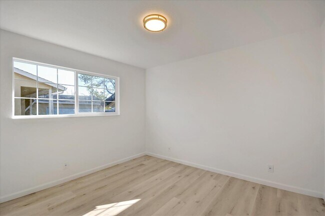 Building Photo - 7673 24th St