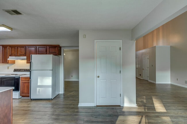 Building Photo - 3789 White Pine Dr