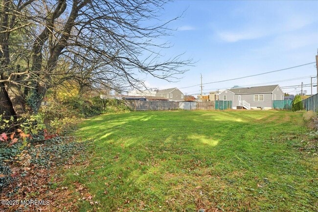 Building Photo - 674 Park Ave