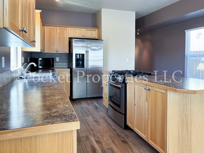 Building Photo - 1816 S Hervey St