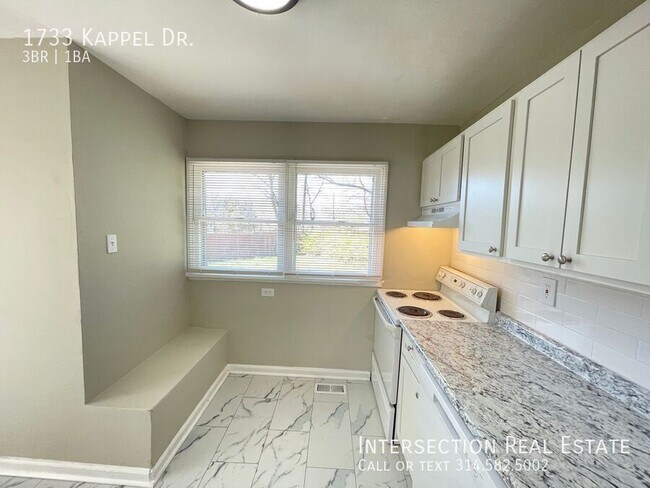 Building Photo - 1733 Kappel Dr