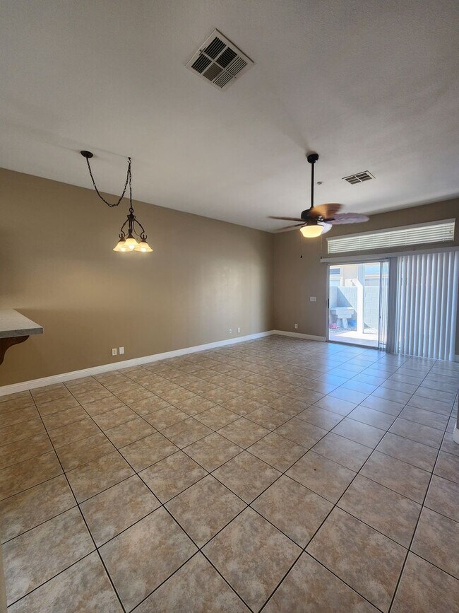 Building Photo - A Fabulous 3 Bedroom Townhome In North Las Vegas