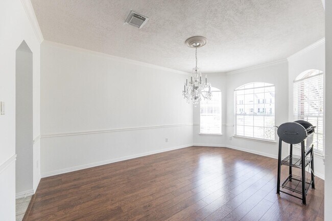 Building Photo - 15422 Downford Dr