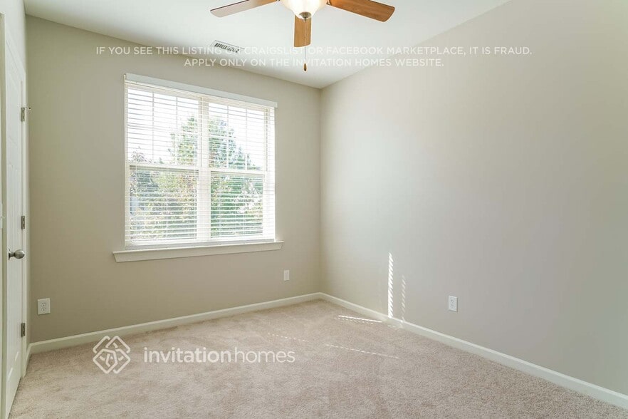 Building Photo - 1128 Shasta Daisy Dr