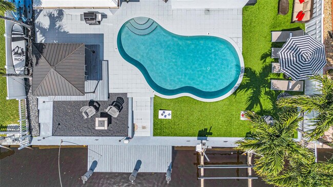 Building Photo - 1300 Mango Isle