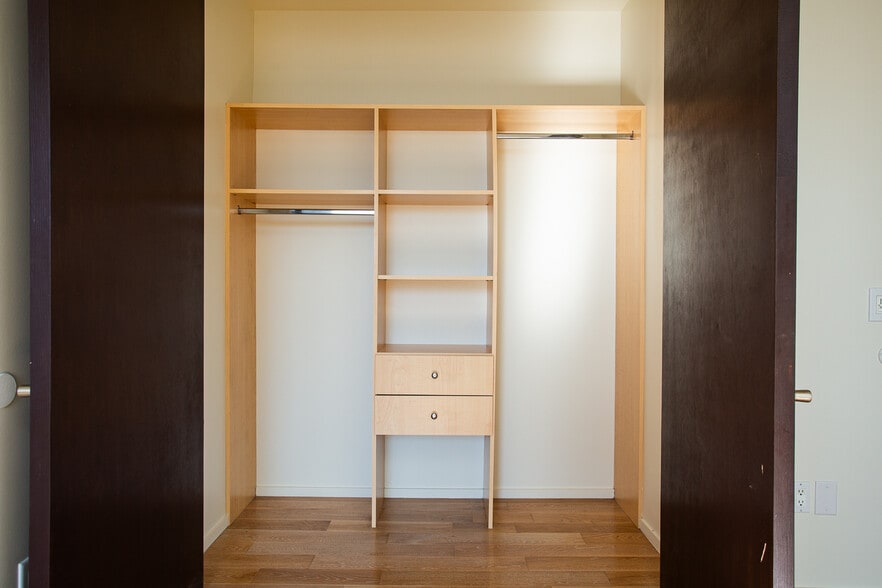 Building Photo - 8639 Whitworth Dr