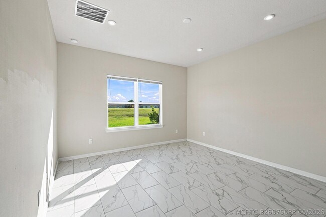 Building Photo - 10597 SW Vasari Way