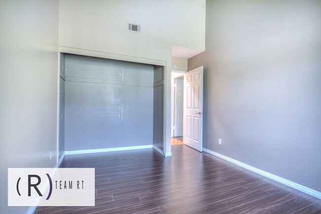 Building Photo - Limited-Time Offer for $2850! 2 bedroom an...