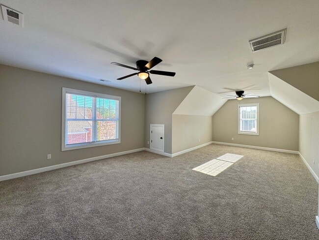 Building Photo - Traemoor At Lakewood