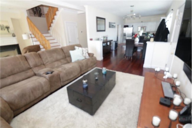 Building Photo - 143 Grovers Ave