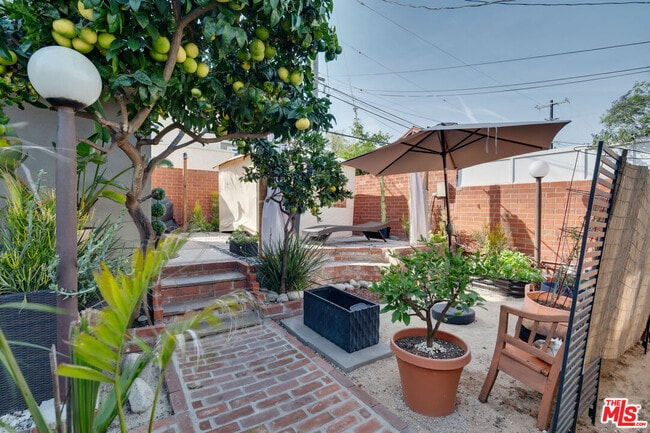 Building Photo - 8305 Colegio Dr