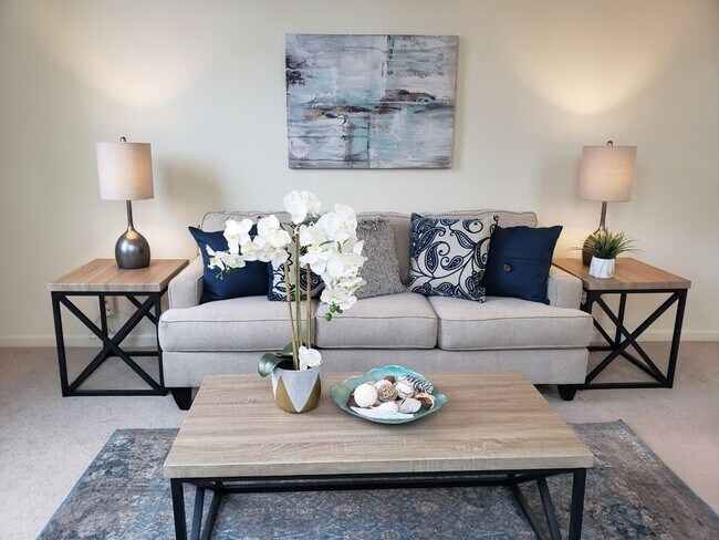 Building Photo - Exceptional 3 Bed 2.5 Bath Townhome in Mor...