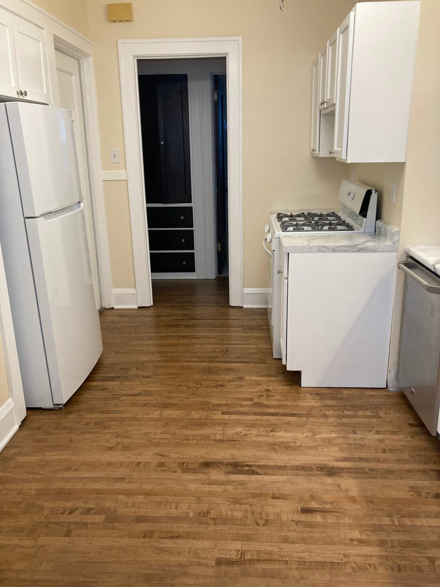 Kitchen - 4948 Aldrich Ave S