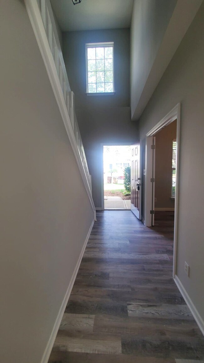 Building Photo - 5609 David Christian Pl