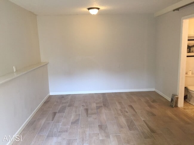 Building Photo - 1 br, 1 bath House - 468 Kansas Street