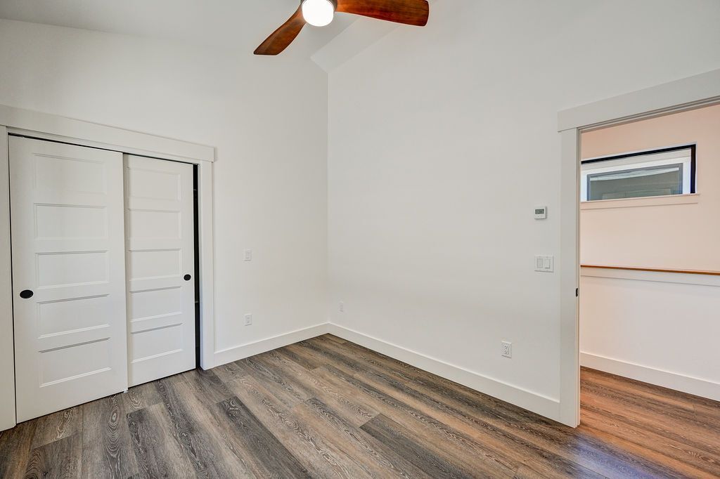 Building Photo - 426 Pinon St
