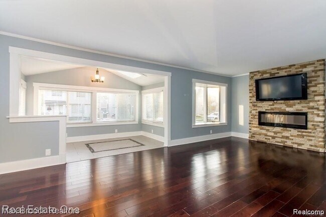 Building Photo - 1183 Bird Ave