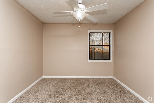2BR, 1BA - 1,037 SF - Pines by the Creek