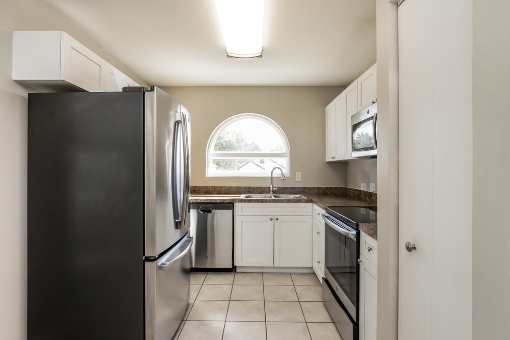 Building Photo - 585 Conure St