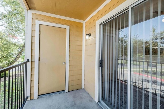 Building Photo - 2323 Wells Branch Pkwy