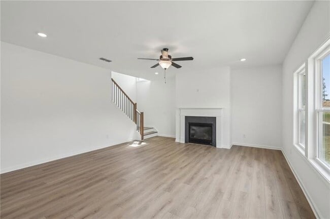 Building Photo - 522 Silverleaf Trl