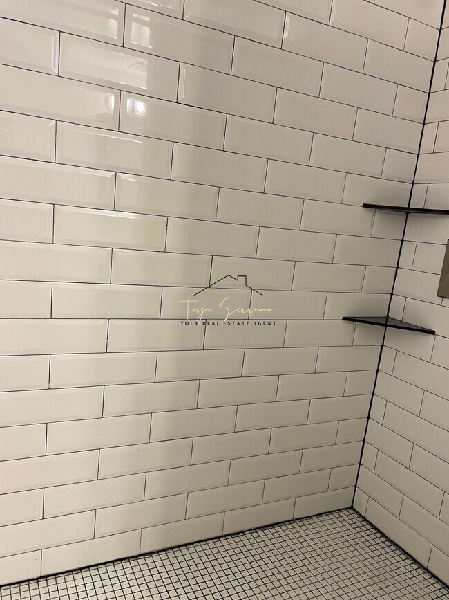 Building Photo - 26 Pembroke St