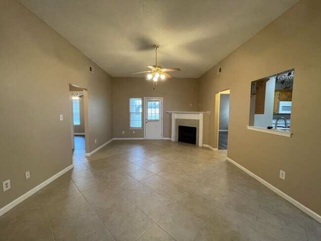 Building Photo - CORNER LOT!