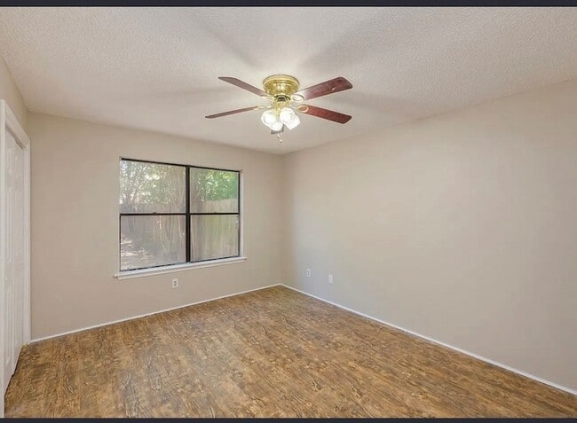 Building Photo - 12917 Meehan Dr